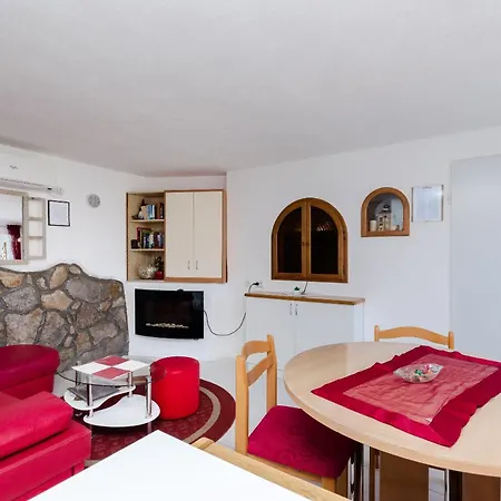 Ana- With Pool Holiday home Kornic