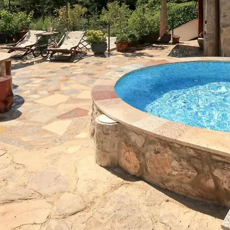 Nyaraló House Ana *