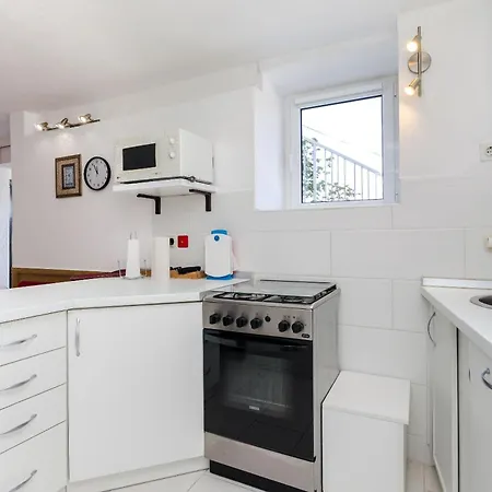 Nyaraló House Ana *